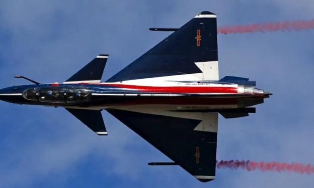 J-10: Το «καμάρι» της Πολεμικής Αεροπορίας της Κίνας που «ανταγωνίζεται» το F-16 (βίντεο)